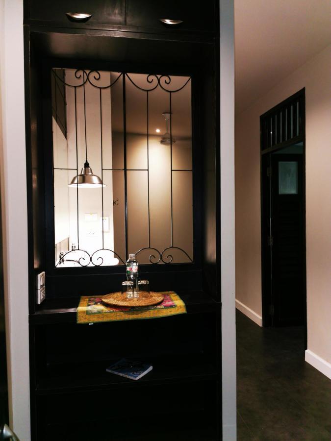 Chomm House Bed and Breakfast Bangkok Exteriör bild