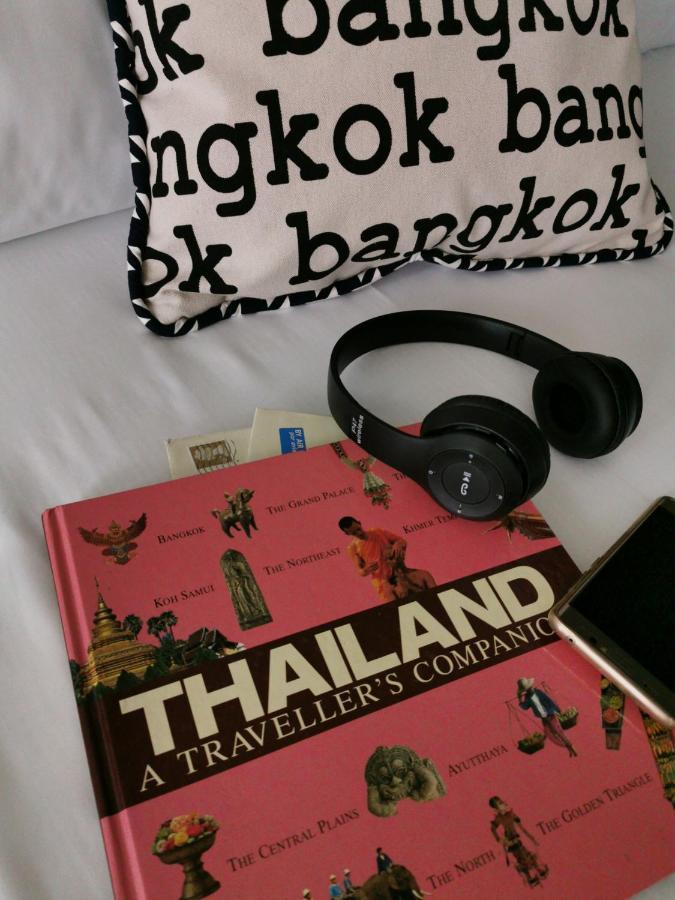 Chomm House Bed and Breakfast Bangkok Exteriör bild