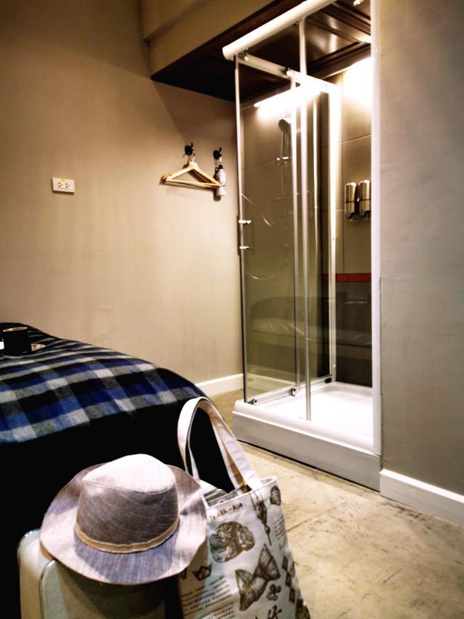 Chomm House Bed and Breakfast Bangkok Exteriör bild